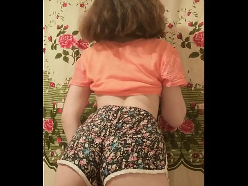 ❤️ Seksi mlada beba skida šorc pred kamerom ❤️ Porno fb kod nas