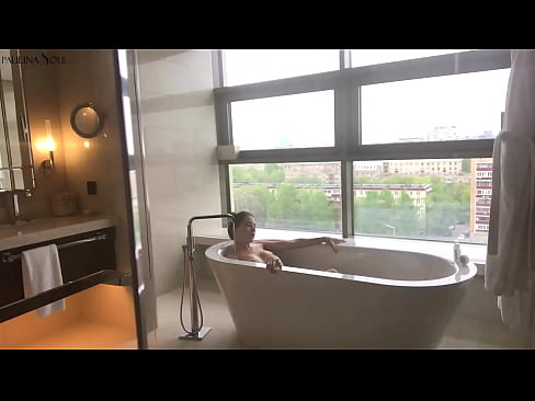 ❤️ Strastveno drka svoju macu u kupatilu ❤️ Porno fb kod nas