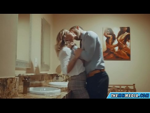 ❤️ Kad te prsata plavuša zavede u javnom toaletu ❤️ Porno fb kod nas